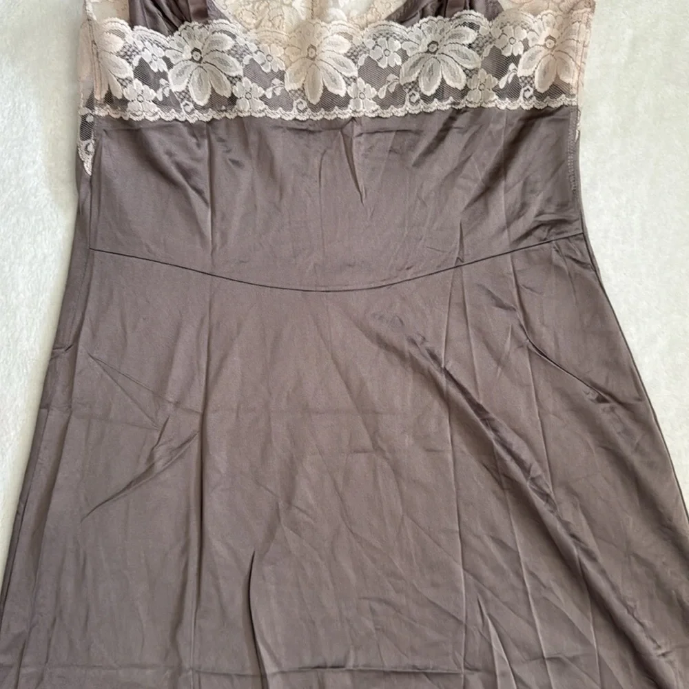 {VTG} Lorraine | 70s 80s Babydoll Scallop Floral Lace Trim Nylon Full Slip Dress - Picture 13 of 16